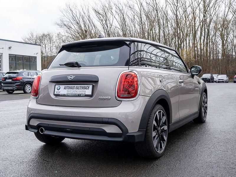 Gebraucht Mini Cooper Classic 136 PS (100 kW) 2023 Grau Kleinwagen