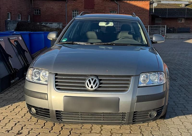Gebraucht VW Passat Comfortline 115 PS (84 kW) 2004 Grau Kombi