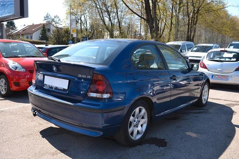 Gebraucht BMW 316 116 PS (85 kW) 2003 Blau Limousine