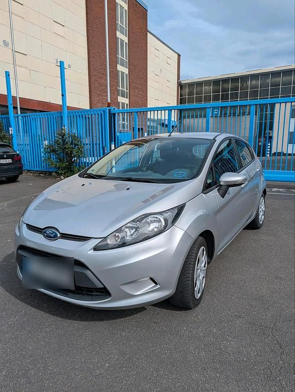 Gebraucht Ford Fiesta 60 PS (44 kW) 2009 Silber Kleinwagen