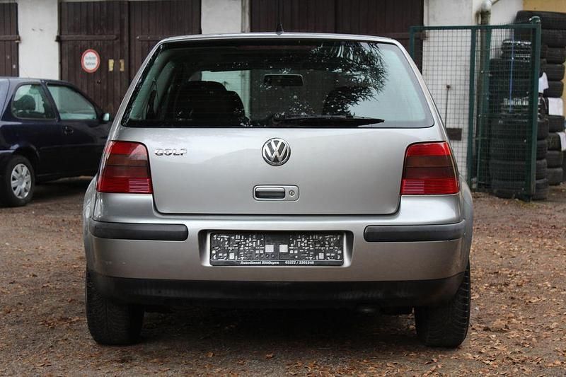Gebraucht VW Golf IV 75 PS (55 kW) 2002 Grau Kleinwagen
