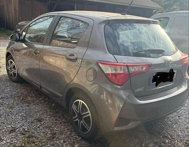 Gebraucht Toyota Yaris Comfort 111 PS (81 kW) 2017 Braun Kleinwagen