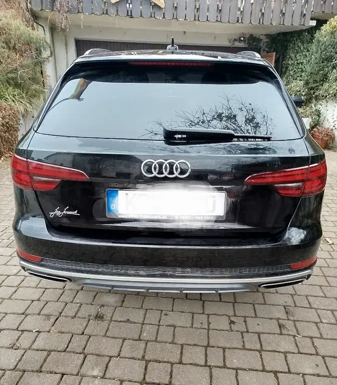 Gebraucht Audi A4 Sport 190 PS (139 kW) 2019 Schwarz Limousine