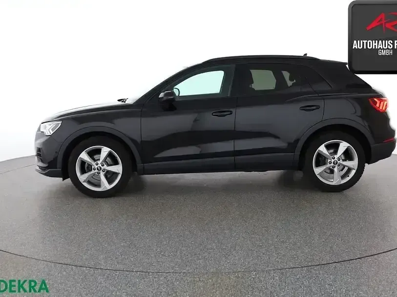 Gebraucht Audi Q3 S-Line 150 PS (110 kW) 2022 Mythosschwarz SUV