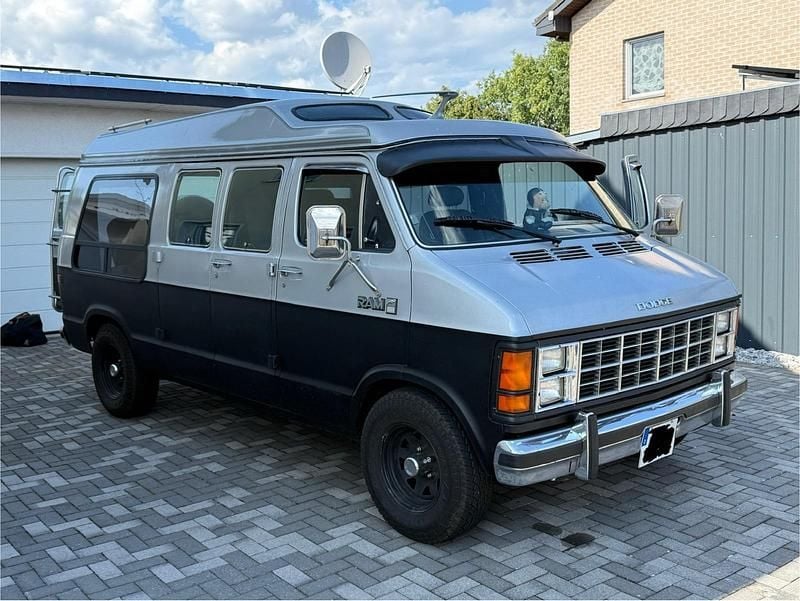 Silber Gebraucht 1985 Dodge Ram Abholung | 12.500 € - Bild 1/4