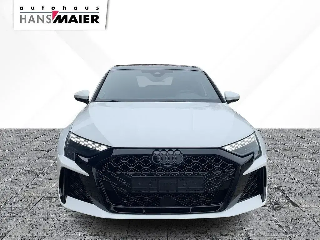Gebraucht Audi RS3 Sport 400 PS (294 kW) 2025 Arkonaweiss Limousine