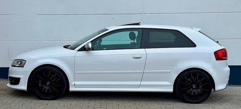 Gebraucht Audi S3 Sport 265 PS (194 kW) 2009 Weiß Kleinwagen