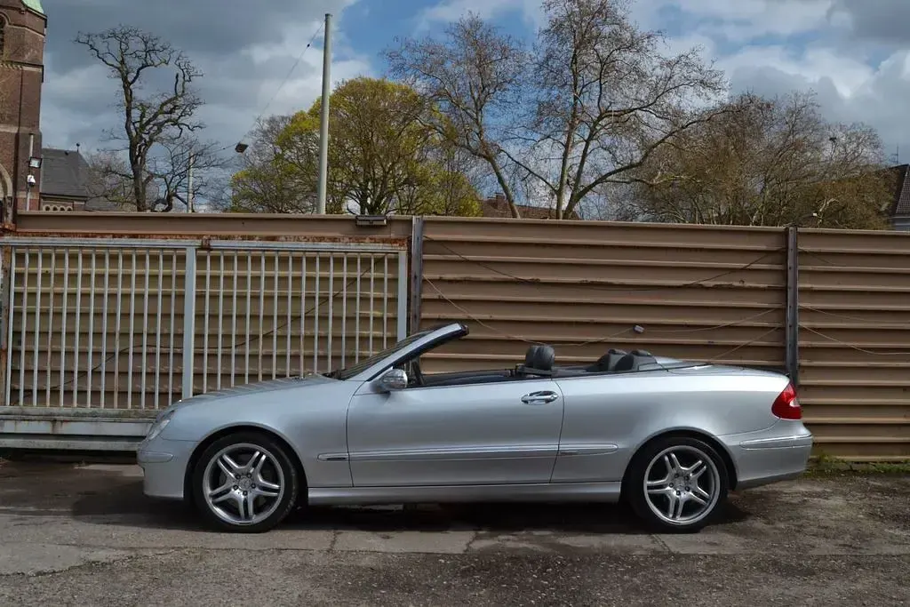Gebraucht Mercedes CLK350 AMG 272 PS (200 kW) 2007 Silber Cabrio