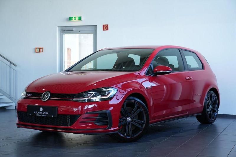 Tornadorot Gebraucht 2018 VW Golf VII GTI Limousine | 20.790 € (Fairer Preis) - Bild 1/4