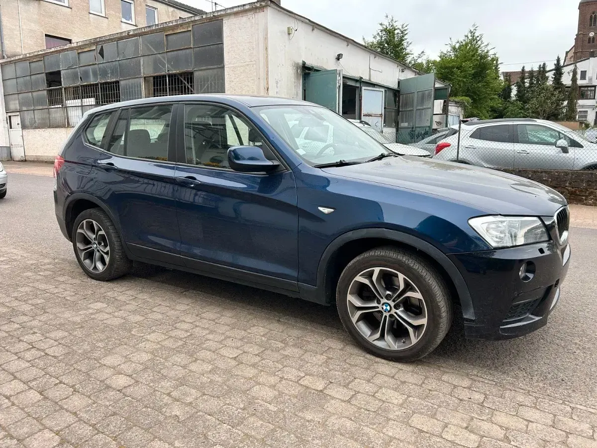 Gebraucht BMW X3 Sport Line 143 PS (105 kW) 2013 Blau SUV