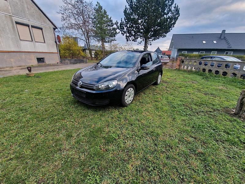 Schwarz Gebraucht 2010 VW Golf VI Kleinwagen | 4.650 € (Fairer Preis) - Bild 1/4
