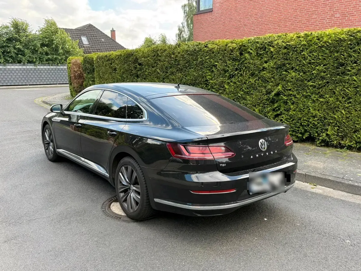 Gebraucht VW Arteon Elegance 150 PS (110 kW) 2017 Schwarz Kleinwagen