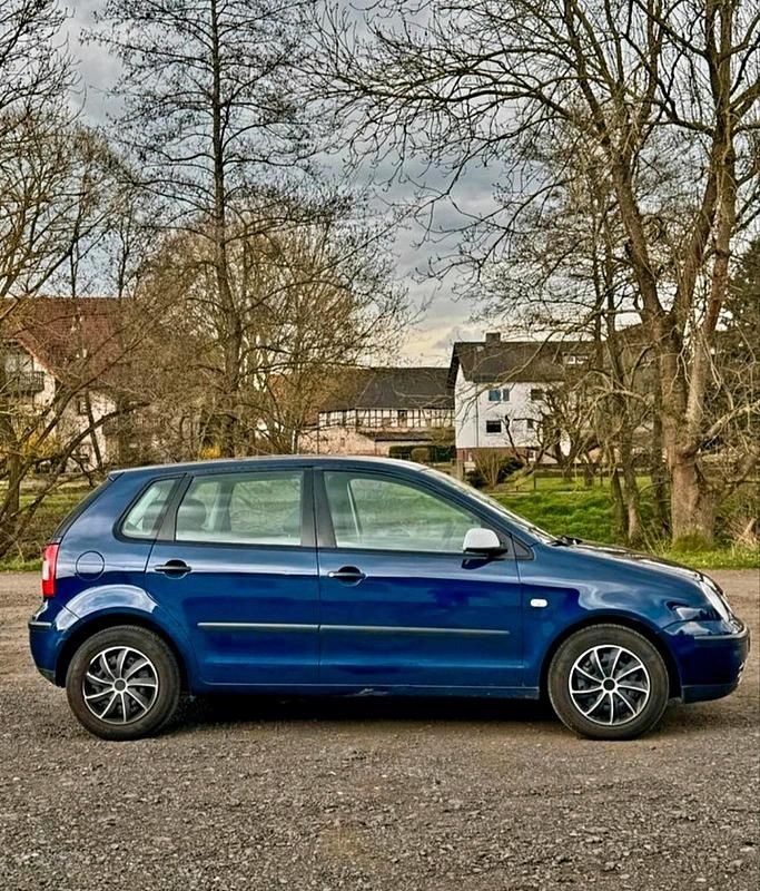 Second-hand VW Polo 61 CP (44 kW) 2003 Albastru Hatchback