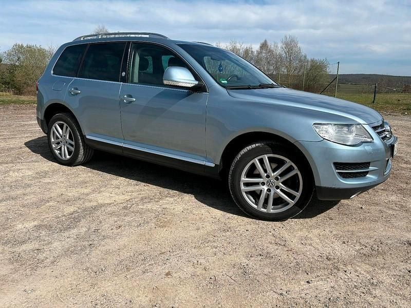 Grau Gebraucht 2009 VW Touareg SUV | 5.499 € (Superpreis) - Bild 1/4