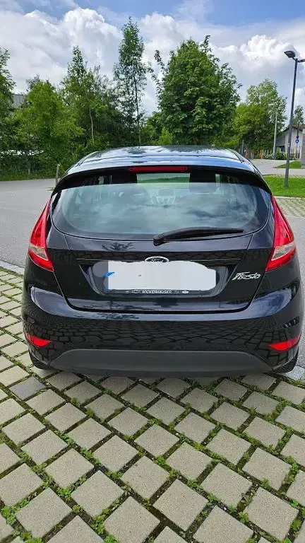 Gebraucht Ford Fiesta 82 PS (60 kW) 2011 Schwarz Limousine