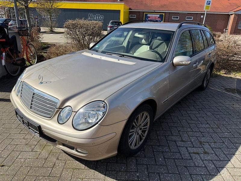 Gebraucht Mercedes E220 150 PS (110 kW) 2004 Beige Limousine