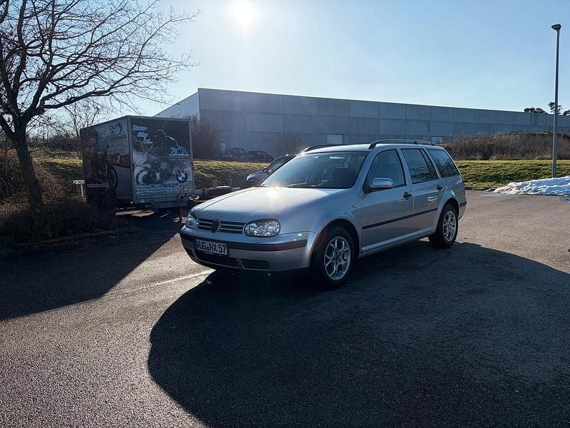 Silber Gebraucht 2006 VW Golf IV Kombi | 1.999 € (Guter Preis) - Bild 1/4
