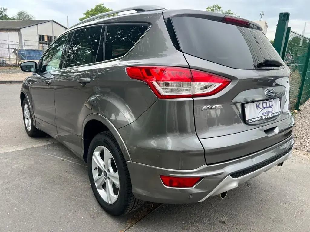 Gebraucht Ford Kuga Individual 163 PS (119 kW) 2014 Grau SUV