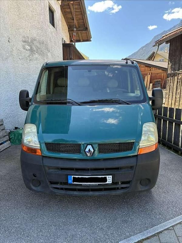 Second-hand Renault Master 99 CP (72 kW) 2004 Verde Van