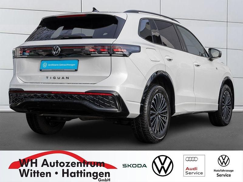 Gebraucht VW Tiguan Style 272 PS (200 kW) 2024 Oryxweiß perlmutteffekt SUV