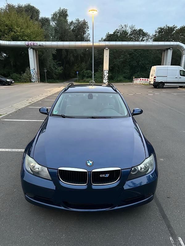 Blau Gebraucht 2007 BMW 320 Kombi | 3.199 € (Guter Preis) - Bild 1/4