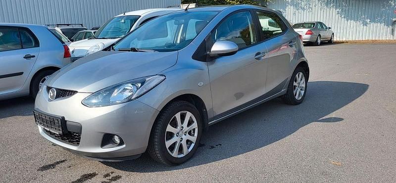 Grau Gebraucht 2010 Mazda 2 Active Limousine | 2.500 € (Guter Preis) - Bild 1/4