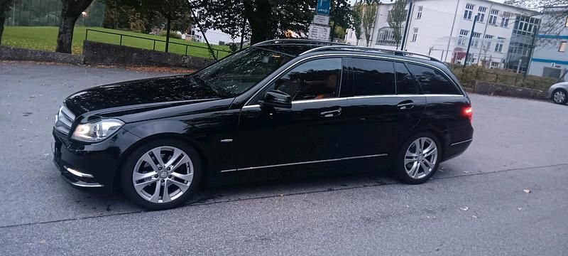 Gebraucht Mercedes C220 170 PS (125 kW) 2013 Schwarz Kombi