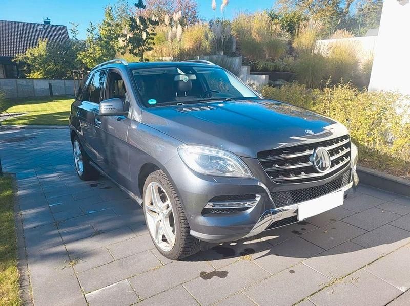 Gebraucht Mercedes ML350 306 PS (225 kW) 2013 Grau SUV