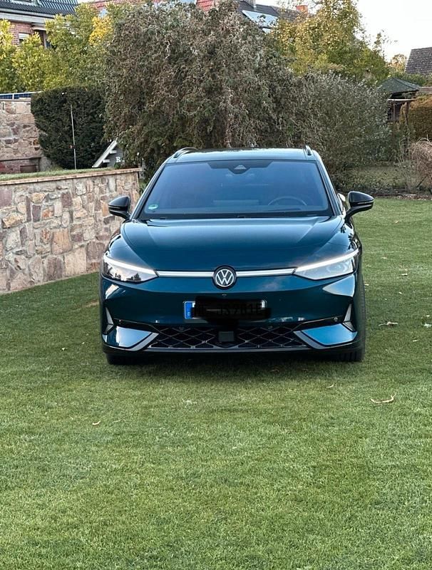 Gebraucht VW ID.7 GTX 250 kW (340 PS) 2024 Blau Kombi