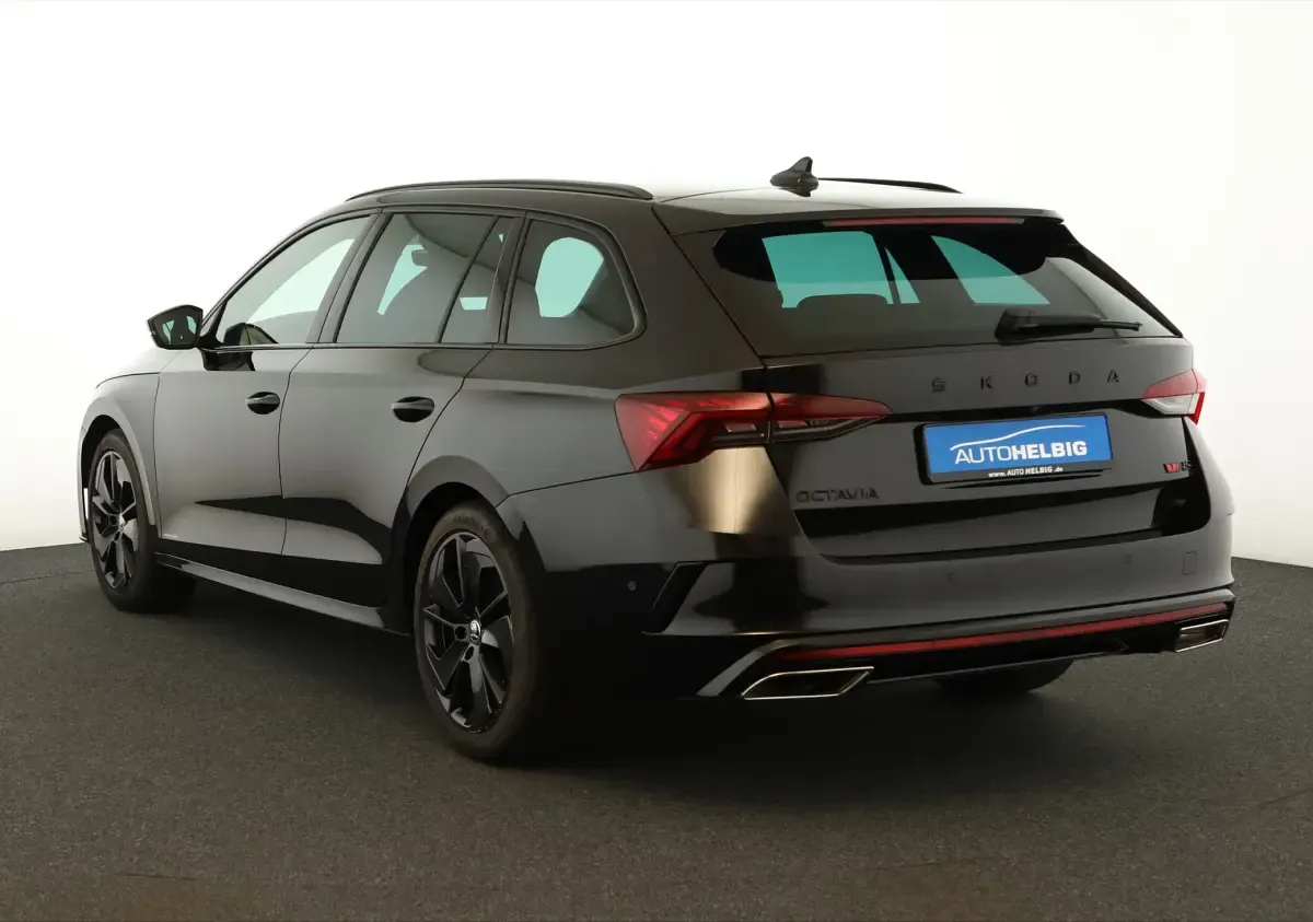 Gebraucht Skoda Octavia RS 200 PS (147 kW) 2024 Black magic perleffekt Kombi