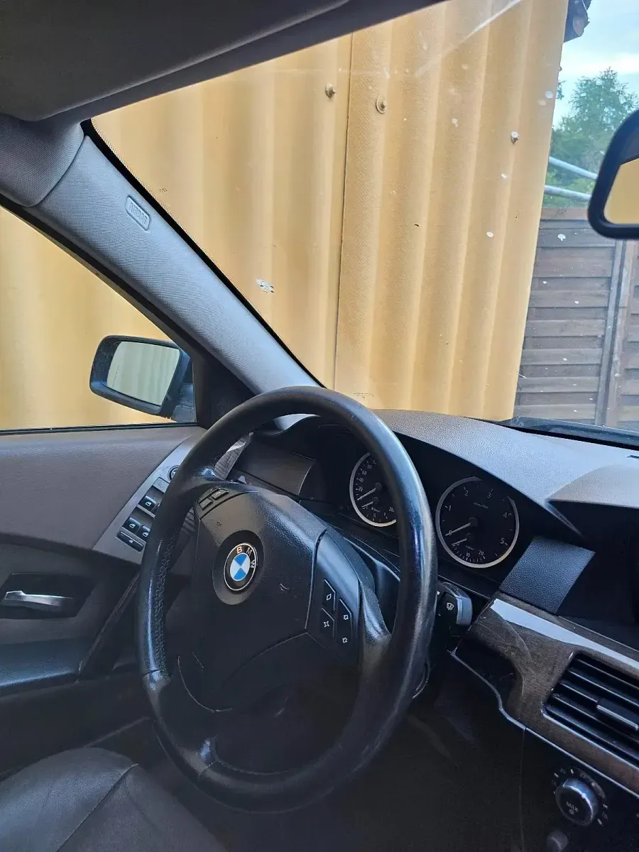 Gebraucht BMW 525 163 PS (119 kW) 2005 Schwarz Limousine