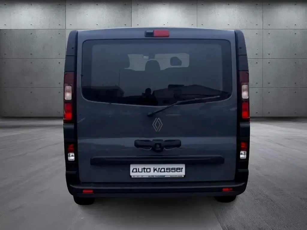 Gebraucht Renault Trafic Komfort 170 PS (125 kW) 2026 Grau Van / Kleinbus
