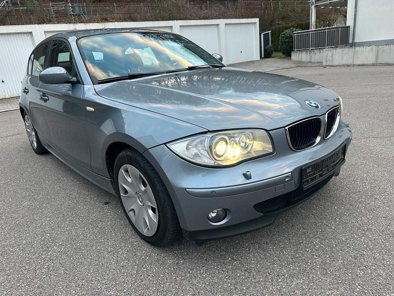 Gebraucht BMW 118 122 PS (89 kW) 2006 Blau Kleinwagen