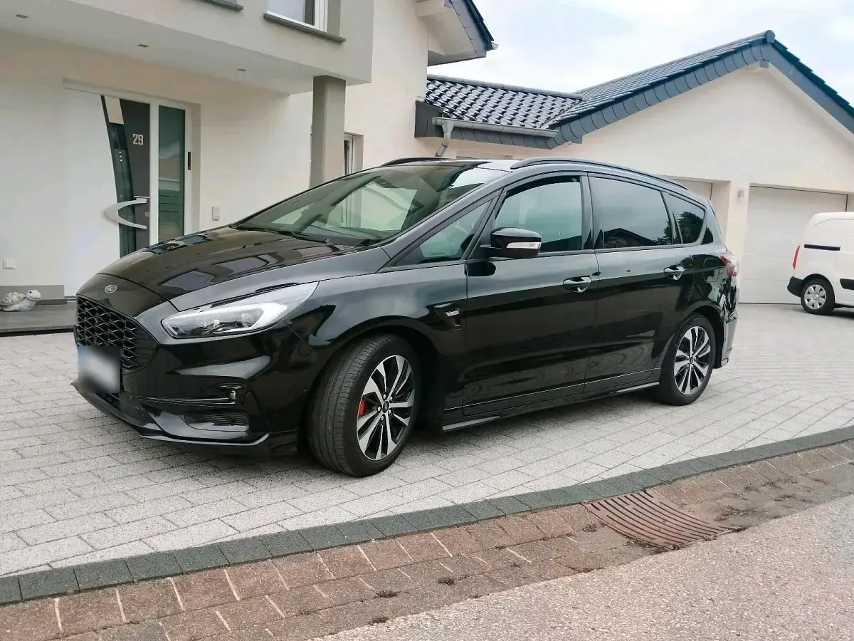 Gebraucht Ford S-MAX ST-Line 190 PS (139 kW) 2020 Schwarz Van / Kleinbus