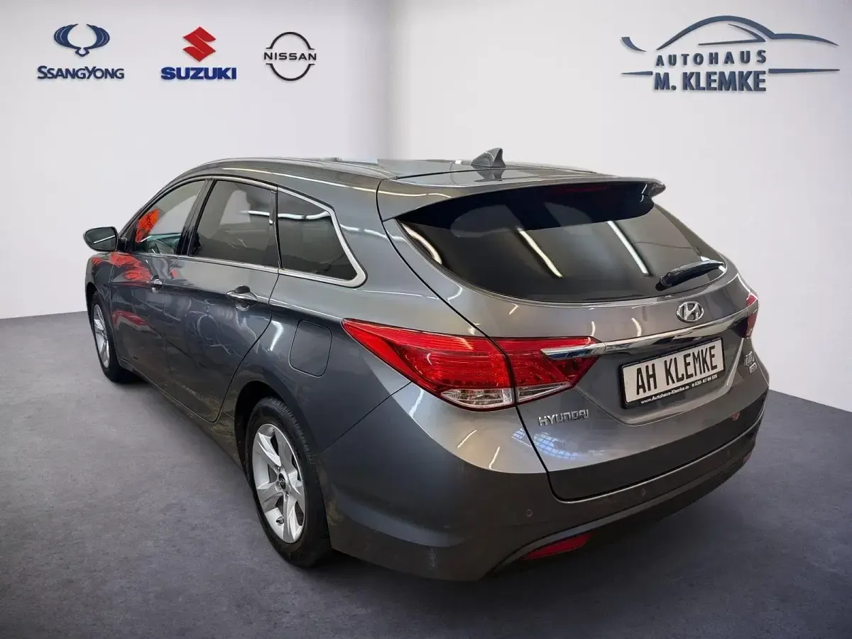 Gebraucht Hyundai i40 Style 177 PS (130 kW) 2014 Silber Kombi