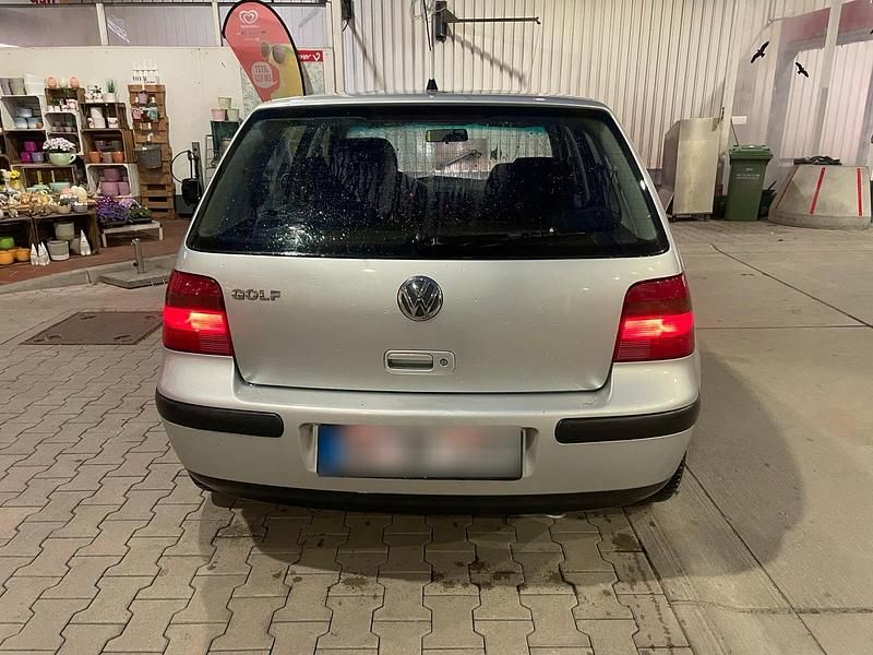 Gebraucht VW Golf IV 75 PS (55 kW) 2002 Silber Kleinwagen