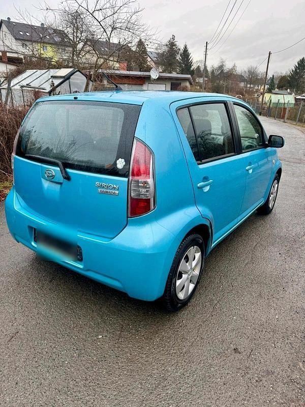 Gebraucht Daihatsu Sirion 69 PS (50 kW) 2008 Blau Kleinwagen