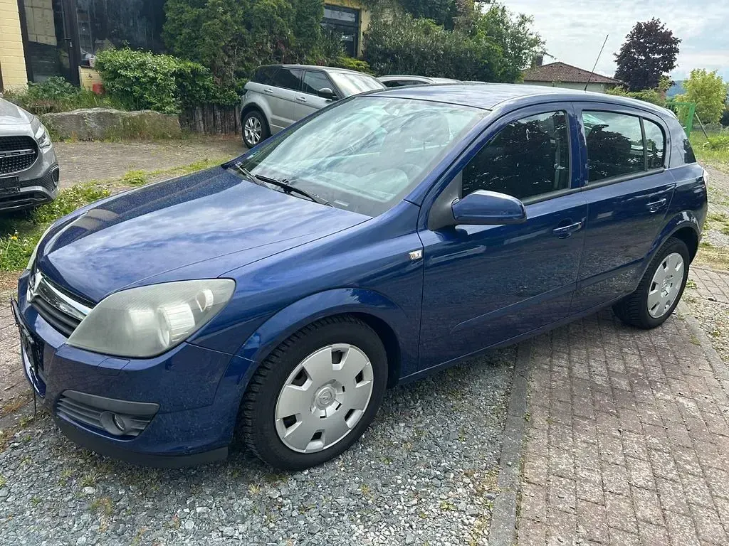 Second-hand Opel Astra 105 CP (77 kW) 2005 Argintiu Berlinǎ