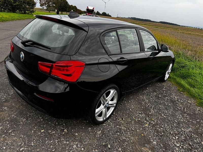 Gebraucht BMW 116 Advantage 109 PS (80 kW) 2017 Schwarz Kleinwagen