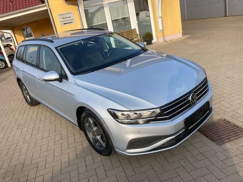 Gebraucht VW Passat Conceptline 150 PS (110 kW) 2022 Silber Kombi