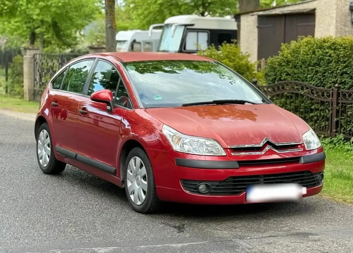 Gebraucht Citroën C4 88 PS (64 kW) 2006 Rot Limousine