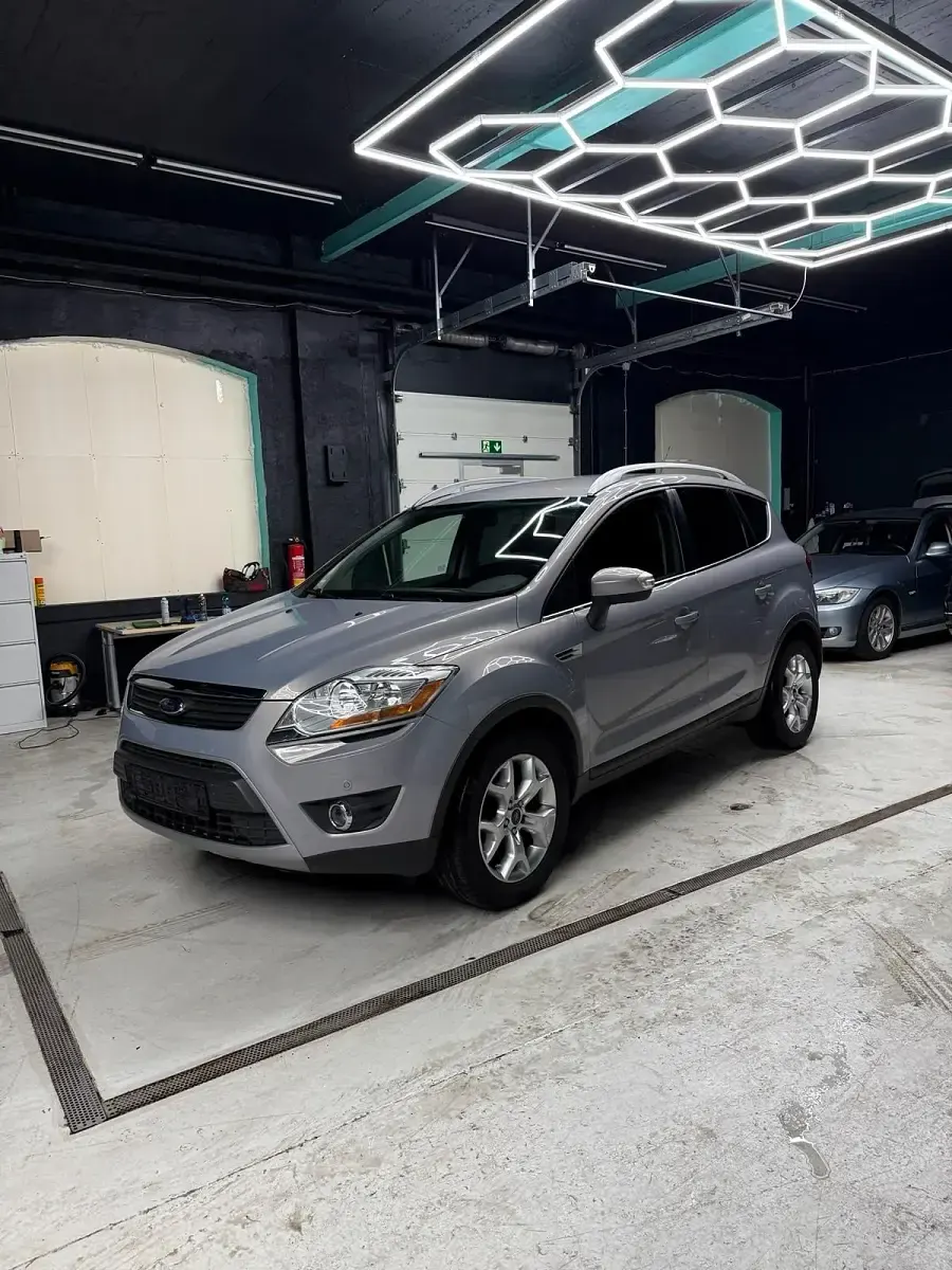 Gebraucht Ford Kuga 140 PS (102 kW) 2012 Silber SUV