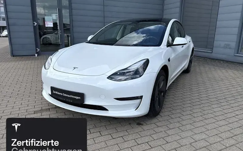 Usado Tesla Model 3 Long Range RWD 208 kW (283 CV) 2022 Blanco Berlina