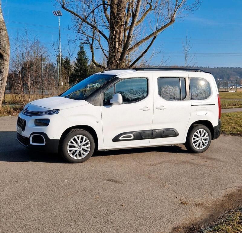Weiß Gebraucht 2020 Citroën Berlingo Shine Van / Kleinbus | 17.999 € (Guter Preis) - Bild 1/4