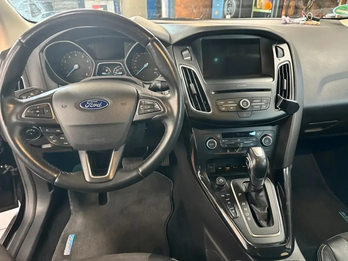 Używany Ford Focus 180 KM (132 kW) 2016 Czarny Kombi