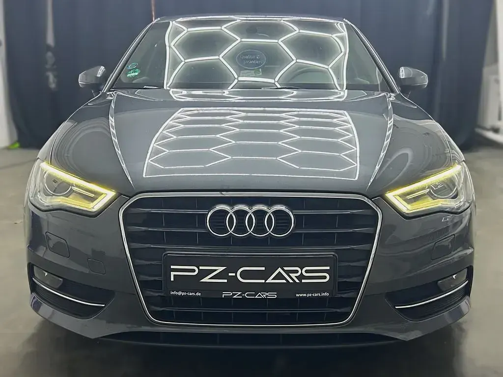 Używany Audi A3 S-Line 122 KM (89 kW) 2013 Szary Sedan/Limuzyna