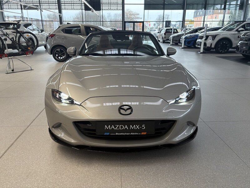 Neu Mazda MX5 Kazari 184 PS (135 kW) 2025 Beige Cabrio