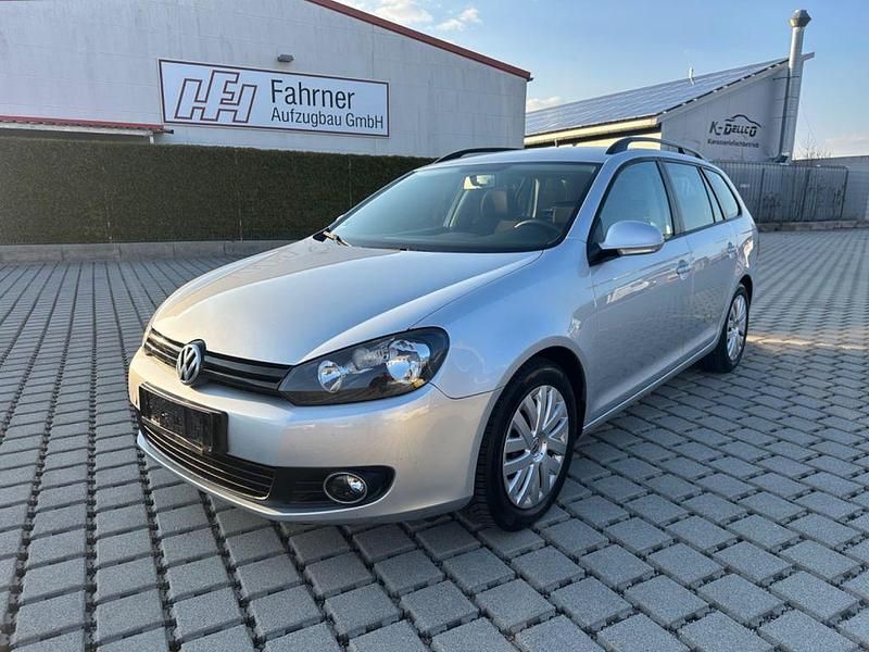 Gebraucht VW Golf VI Trendline 105 PS (77 kW) 2011 Silber Kleinwagen