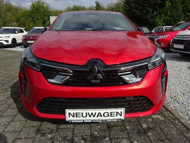 Gebraucht Mitsubishi Colt Select 91 PS (66 kW) 2024 Rot Limousine