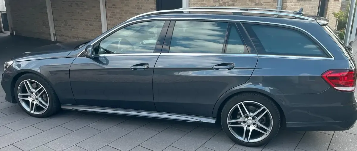 Gebraucht Mercedes E350 AMG line 258 PS (189 kW) 2016 Grau Kombi
